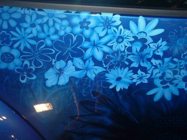 DETAIL AIRBRUSH PAINTING SUNFLOWERS on my Beeloo
airbrush painted by Didier Delrue 3D custom painting

http://sunflower05.skyblog.com
Mots-clés: airbrush beetle Didier 3d custom painting aÃ©rographe special painting