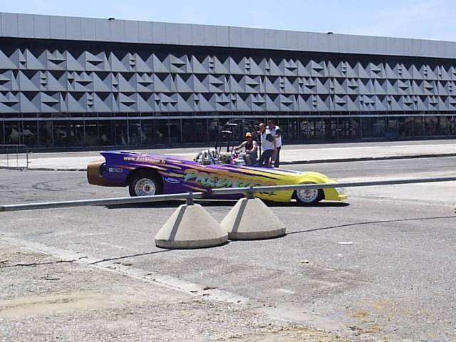 Dragster
10 et 11 juins au 10eme meeting tuning du Sud-ouest--->Photo perso ;) J'ai pas trouvÃ© Ã§a si impressionnant que Ã§a ... aprÃ¨s Ã§a fait du bruit certe oui... mais jpense qu'il faut Ãªtre dedans pour se rendre compte de la vitesse
