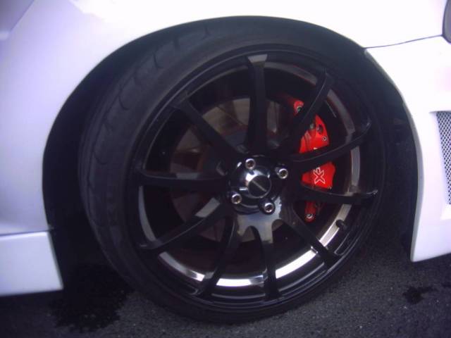 mes jantes en 18 pouces aerospeed chaos black
les aerospeed plus des etriers brack x sur des disques de 315 mm
