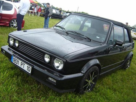 ma golf cab avant les modif
les modif :pare choc av , lisage des baguette , interieur cuir 
