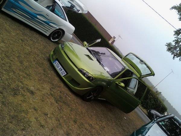 106 TUNING 1.5 D
2EME PREPA,EXTERIEUR VERT ET INTERIEUR FIBRE ET AEROGRAPHE FAIT MAIN, SELLERIE MAISON.capot ralonger, popiere,lissage de mlle ariere,gravure sur vitres,sono pionner.

