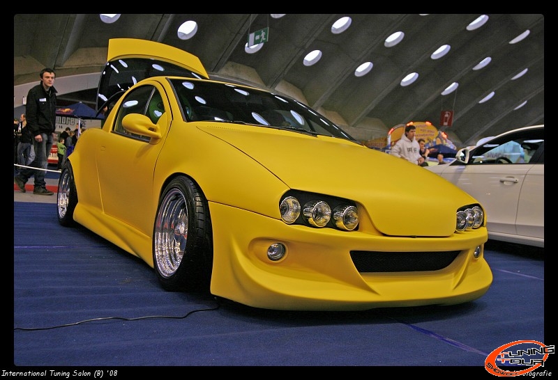 Tuning Tour Opel Tigra de 1995